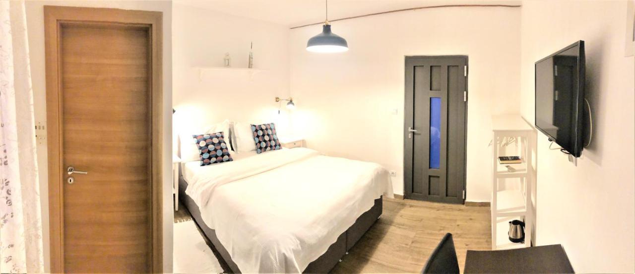 Apartments & Rooms Formenti 스크라딘 외부 사진