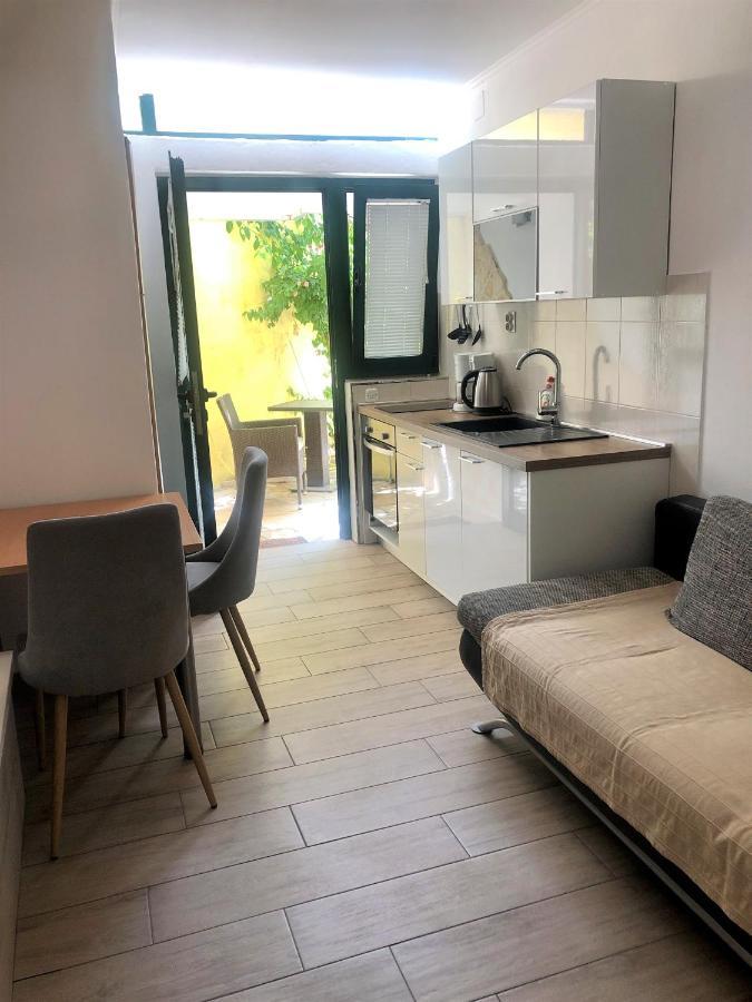 Apartments & Rooms Formenti 스크라딘 외부 사진