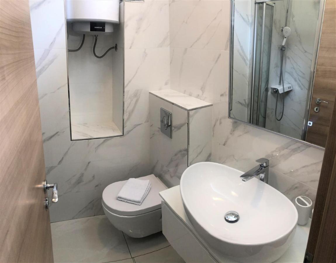 Apartments & Rooms Formenti 스크라딘 외부 사진